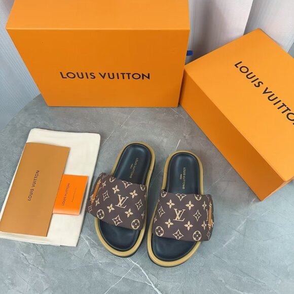 Louis Vuitton flip flops platform slippers